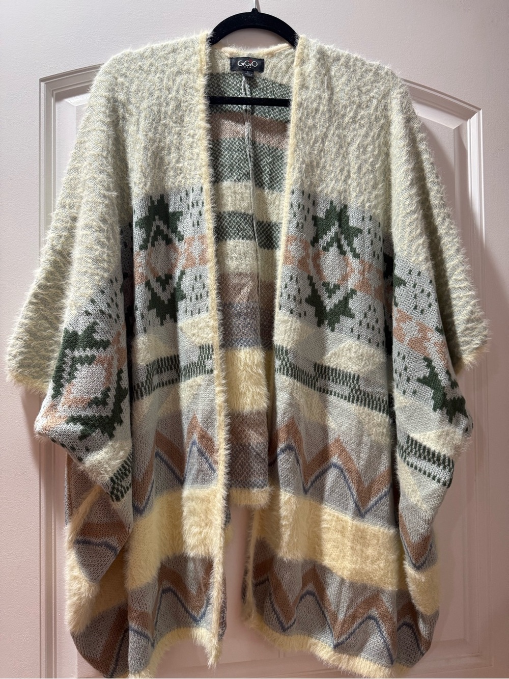 GiGio. Cream Fuzzy Open-Front Poncho with Green and Tan Pattern